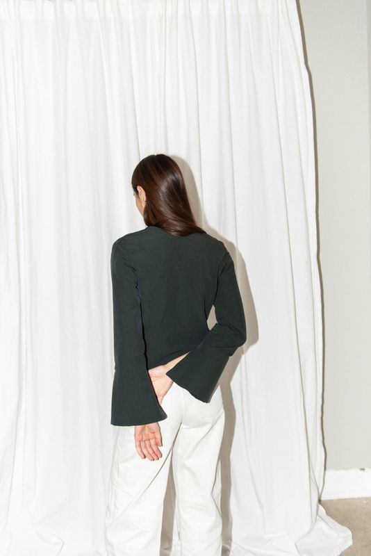 Silhouette Blouse x Trumpet Sleeve - Puff and Pencil