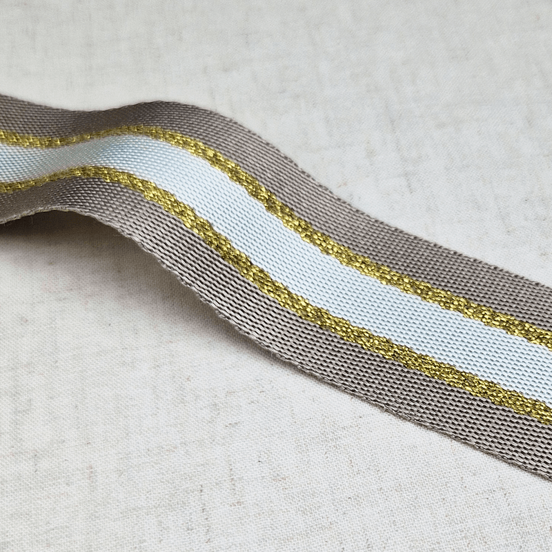 Stripe Beige/Gull Metallic  - Vevd Bånd 40 mm