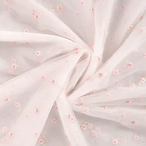 Hovedbilde Tiny Blossom - Brodert Tyll