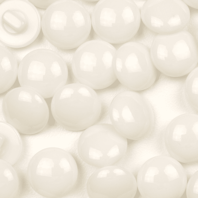 Dots Hvit - 12 mm Resin Knapp