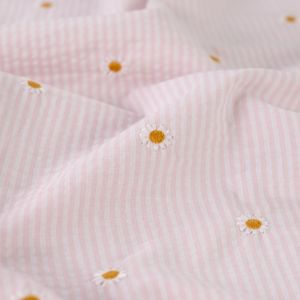 Hovedbilde Daisy Stripe Lys Rosa - Seersucker Brodert Bomull